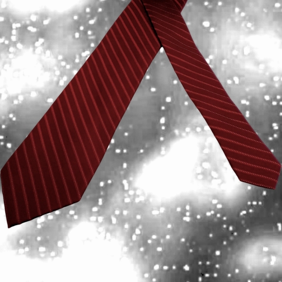 Calvin Klein Luxurious Woven Silk Tie | Traditional Diagonal Striped Red Necktie - Picture 5 of 15